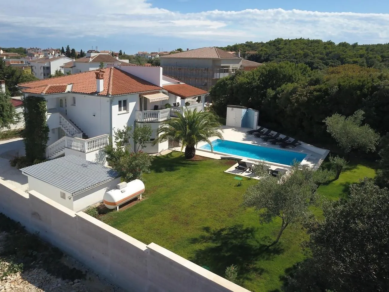 Villa Ajda Πούλα